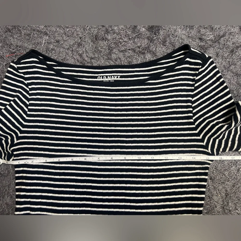 3/4 Length Sleeve Shirt! - Picture 12 of 15